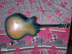 I want to sale my accoustic guitar