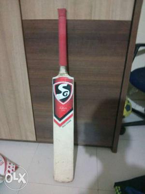I want to sell my SG cricket bat in a very good