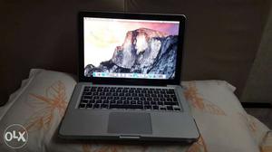 MacBook Pro 13 inch 2.7 GHz Intel core i GB