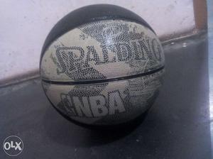 Original spalding basketball in new condition 1