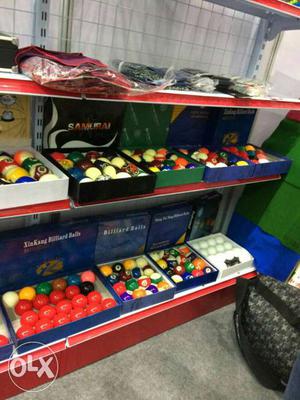 Pool & snooker table accessories dealer