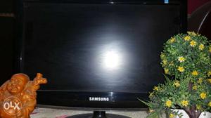 Samsung monitor..no scratches..looks as a news..