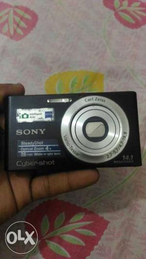 Sony cybershot camera without battery. excellent