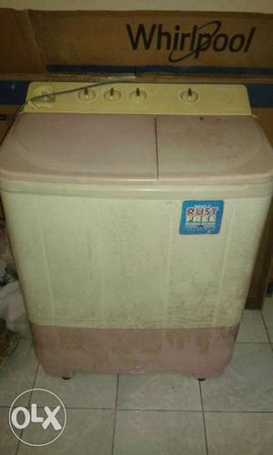 Videocone washing machine white and pink colour nice
