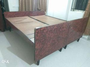 Double bed cot