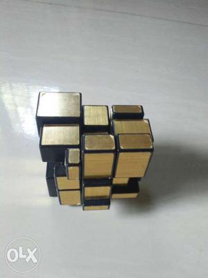 Gold Strategic Game Cube
