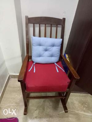 Rocking chair in perfect condition. Very strong