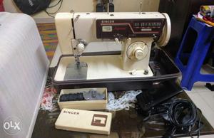 Singer Electric Fashion Maker sewing machine