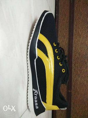 Black And Yellow Kraasa Low Top Sneaker