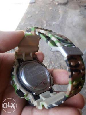 Grey, Green And Black Camouflage Strap Watch Screenshot