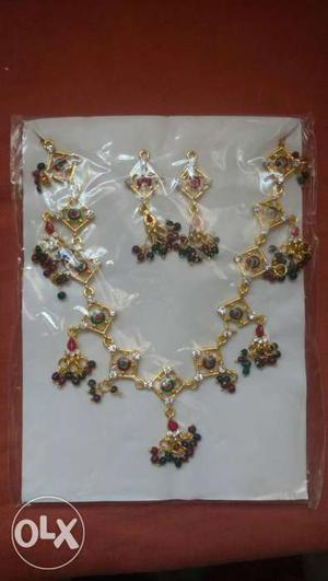 Role gold necklaces and earings for sale