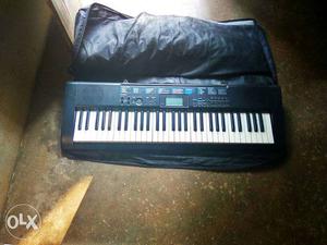 Black Electronic Keyboard And Bag