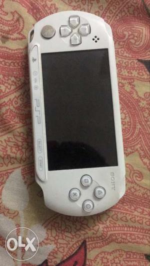 White Sony PSP