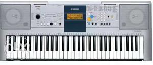 Yamaha e323 keyboard brand new condition with adaptor
