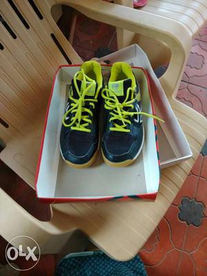 Attention badminton shoe bought for /- used