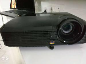 Dlp projector with projector screen for sale