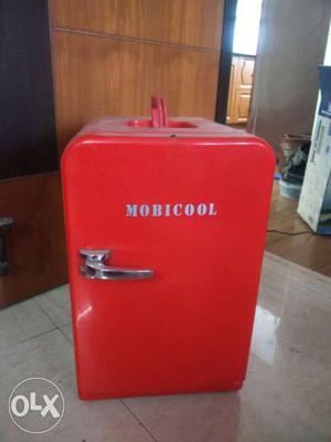 Red Mobicool Box