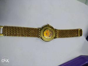 Round Gold Watch With Gold Link
