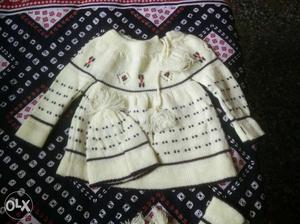 Baby frock, cap n socks brand new. For 3 months