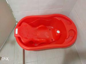 Baby tub along with inside infant support.