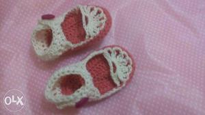 Baby's White-and-red Knit Shoes