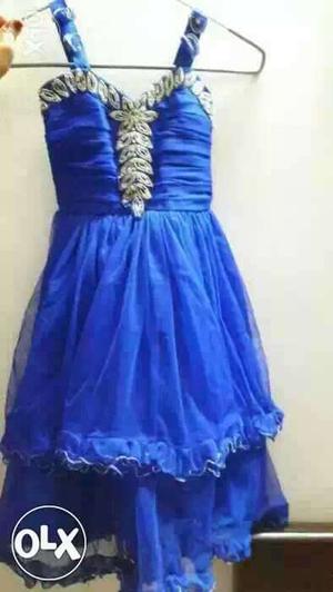 Beautiful gown for kids. Size 20. Used only once.