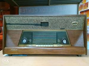 Brown Vintage Radio Player