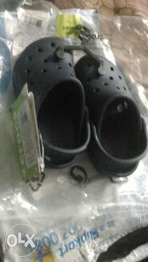 Crocs baby sandels size 8