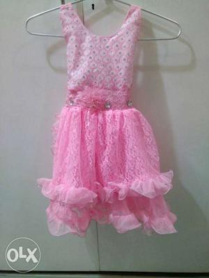 Cute pink party dress size 22...brand new...