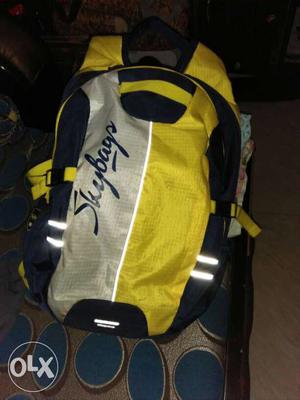 Finding buyer for my sky bag strider 1 month old