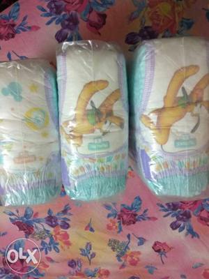 Huggies Size 5 Diapers for Sale 3 packets if 25