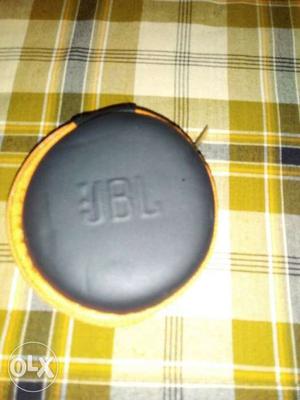 JBL hearphone With gud sound quality Only used it