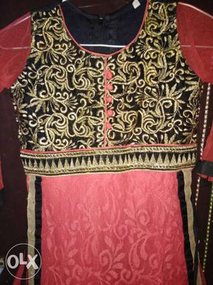 Small anarkali suit age 7 n 8 year girl v new n