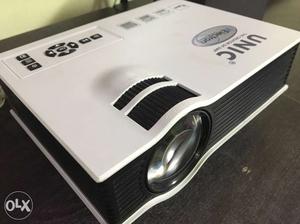 White And Black Unic Projector