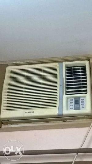 White Samsung Window Type Air Conditioner