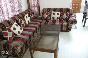 7(5 +2) seater Sofa and table