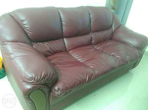 Maroon color recron sofa set one year old