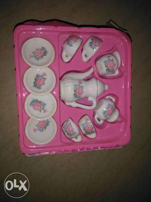 Porcelain Toy Tea set