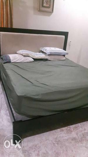 Very comfortable and nice US king size bed with