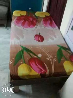 single bed with kurlon mattress made from