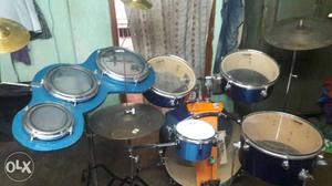 3cymbols + 2 hihat and full set with cover and