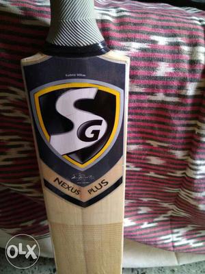 Brand new SG bat, with cover and complementary