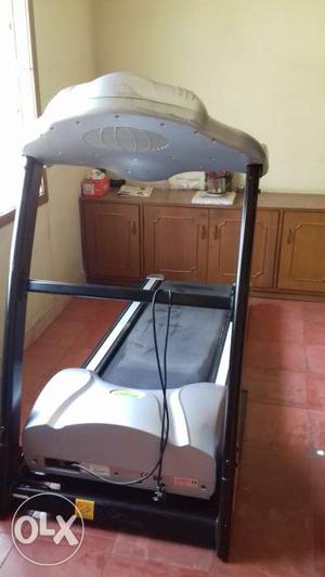 Excellent working condition treadmill