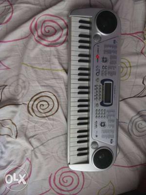 Nice Casio 54 keys don't work with batteries but