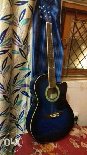 Semi Electric Guitar with cover in excellent condition