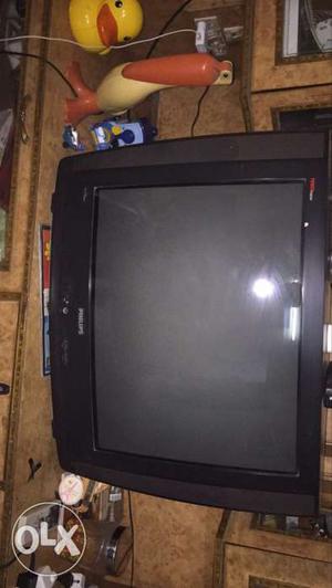 Good condition philips 32" TV at its best price