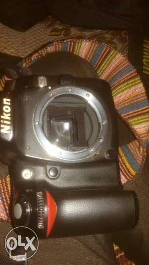 Nikon 80D Parfesnal hai Original Chargar hai or