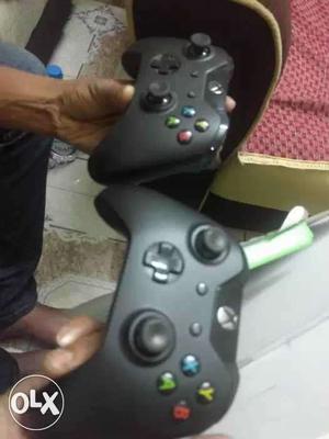 Xbox with kentic and 2 joysticks only 6hrs used and is under