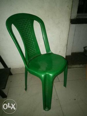 Chair in very good condition. green colour.