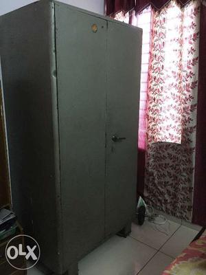 Steel Wardrobe 4*7 in good condition with very